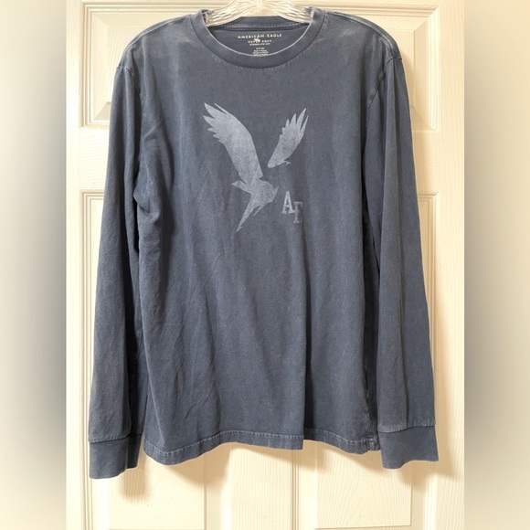 NWOT: AMERICAN EAGLE Blue Long Sleeve Graphic Men’s Shirt Size Small - Picture 2 of 6